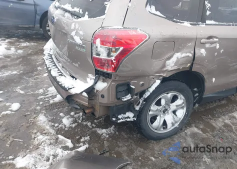 2014 Subaru Forester 2.5I z USA, uszkodzony, nr VIN JF2SJAAC1EH456216